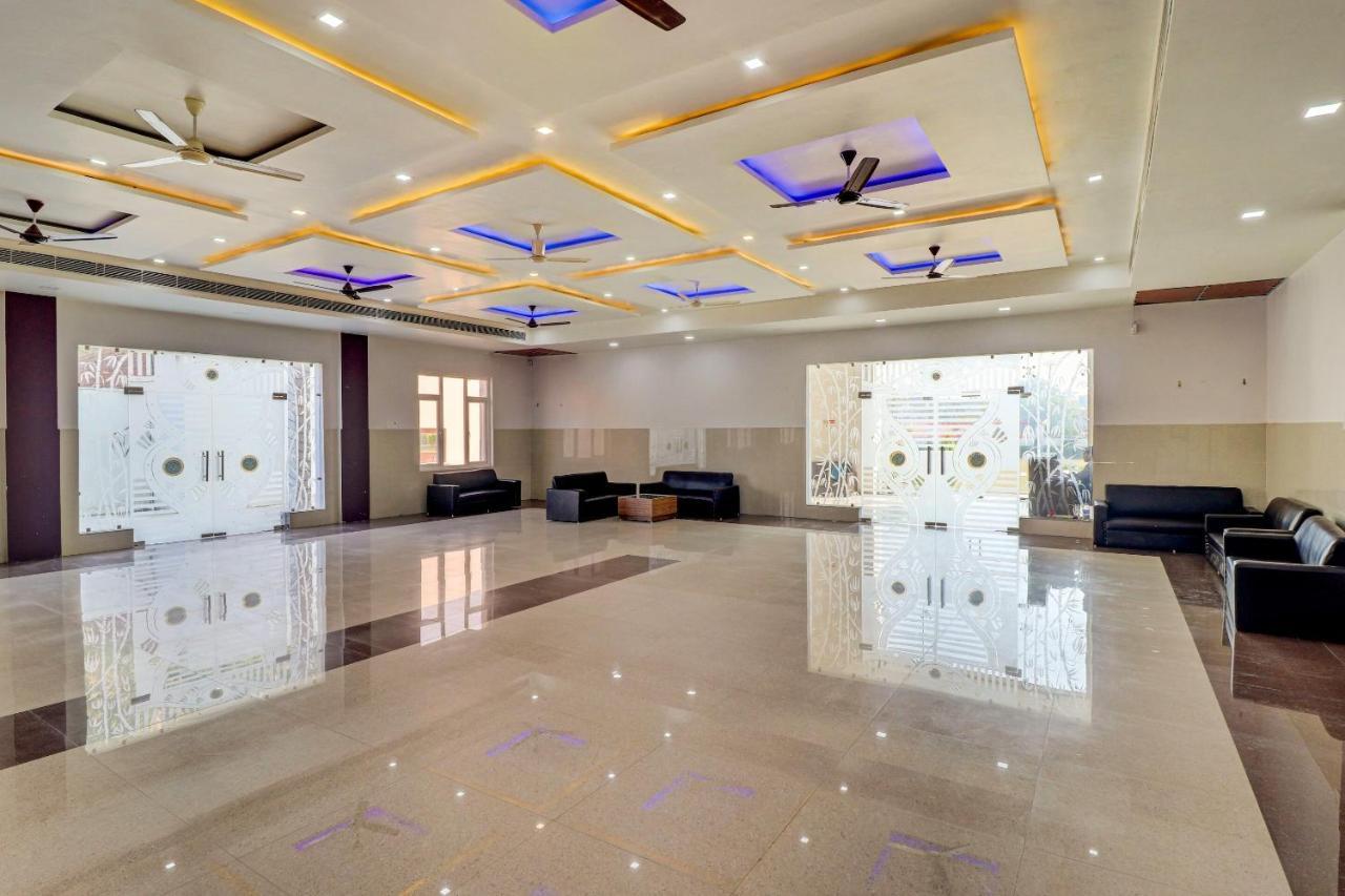 Oyo 72429 New Abhinandan Hotel Amroha Exterior foto
